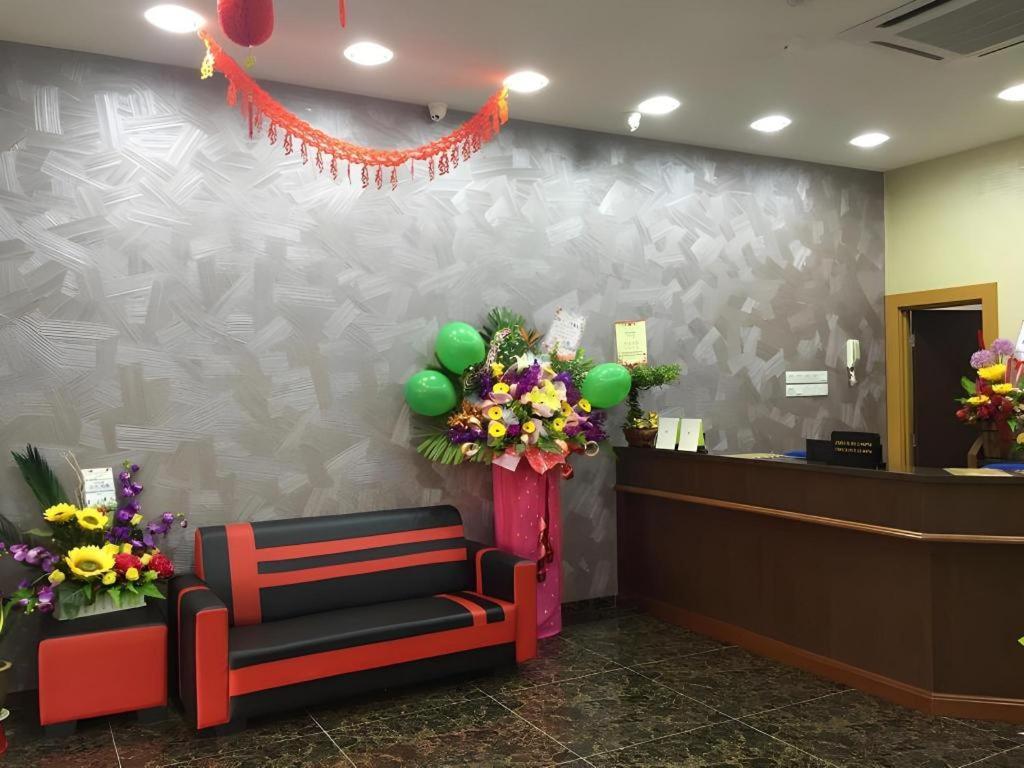Id Hotel Yayasan Segamat Exteriör bild