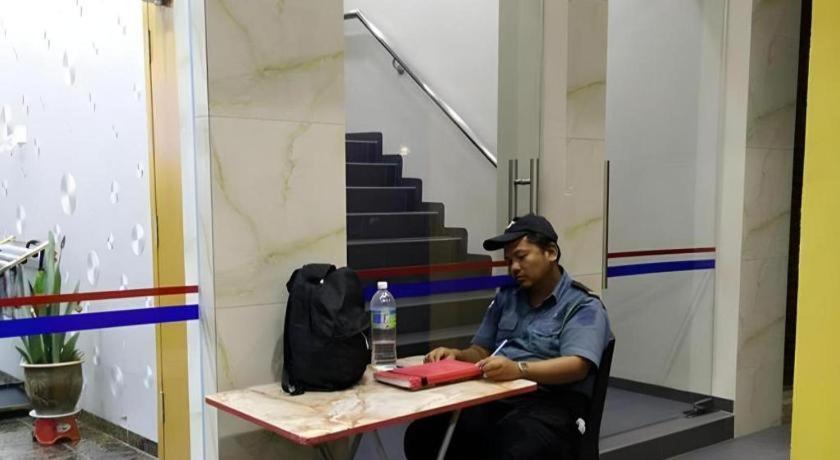 Id Hotel Yayasan Segamat Exteriör bild