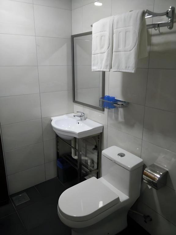 Id Hotel Yayasan Segamat Exteriör bild